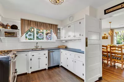 105 Academy Street, Bayport, NY 11705 - Photo 16