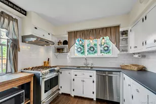 105 Academy St, Bayport, NY 11705 - Photo 14