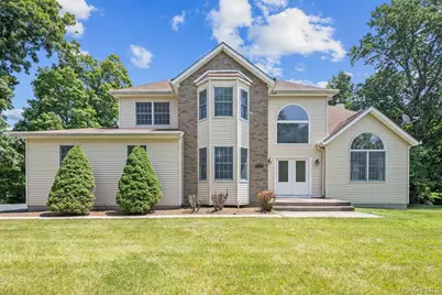 5 Lea Court, Pomona, NY 10970 - Photo 2