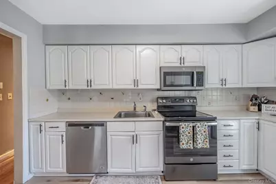 12 Fannie Drive, Farmingville, NY 11738 - Photo 14