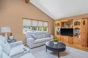 12 Fannie Dr, Farmingville, NY 11738 - Photo 8