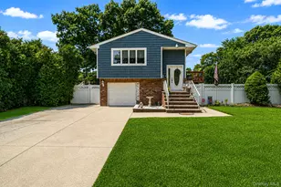 12 Fannie Dr, Farmingville, NY 11738 - Photo 4