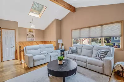 12 Fannie Drive, Farmingville, NY 11738 - Photo 6