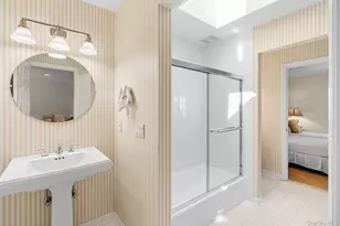 16 Barclay Dr, Sag Harbor, NY 11963 - Photo 24