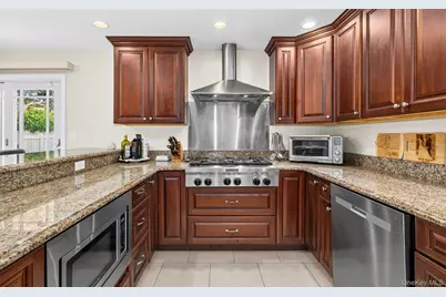432 Argyle Road, Mineola, NY 11501 - Photo 8