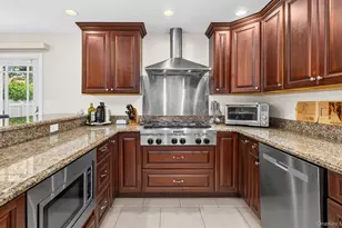 432 Argyle Rd, Mineola, NY 11501 - Photo 8