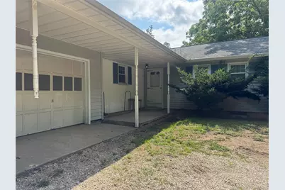 42 E Bartlett Road, Middle Island, NY 11953 - Photo 2
