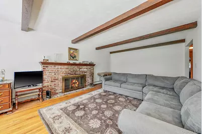 42 E Bartlett Road, Middle Island, NY 11953 - Photo 20