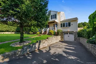 14 Coles Pl, Northport, NY 11768 - Photo 2