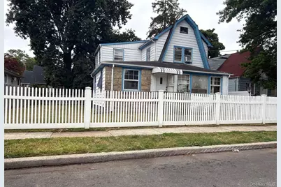 840 Kings Parkway, Baldwin, NY 11510 - Photo 2