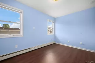 394 Warwick Rd, East Meadow, NY 11554 - Photo 16