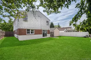 394 Warwick Rd, East Meadow, NY 11554 - Photo 24