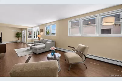 394 Warwick Road, East Meadow, NY 11554 - Photo 6