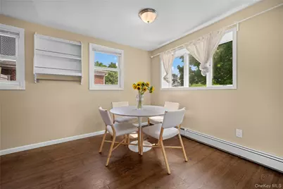 394 Warwick Road, East Meadow, NY 11554 - Photo 8