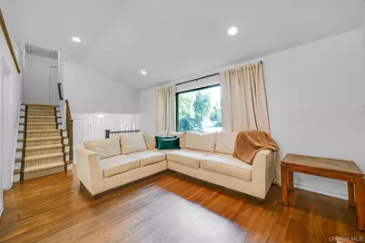 49 Munson Court, Melville, NY 11747 - Photo 6