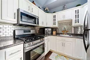350 Boulder St, Ronkonkoma, NY 11779 - Photo 12