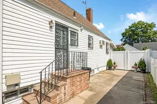 133 Booth St, Hempstead, NY 11550 - Photo 4