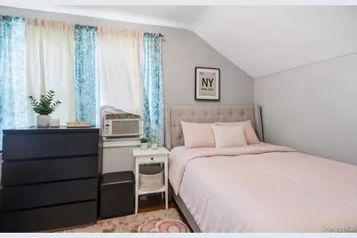 194 Woodfield Road, West Hempstead, NY 11552 - Photo 10