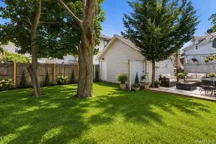 194 Woodfield Rd, West Hempstead, NY 11552 - Photo 22