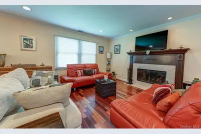 414 2nd Avenue W, East Northport, NY 11731 - Photo 8