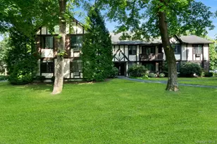 21 Foxwood Dr, Pleasantville, NY 10570 - Photo 2