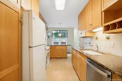 21 Foxwood Drive #2, Pleasantville, NY 10570 - Photo 6