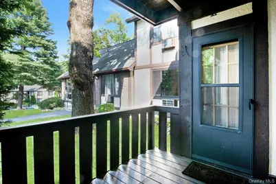 21 Foxwood Drive #2, Pleasantville, NY 10570 - Photo 4