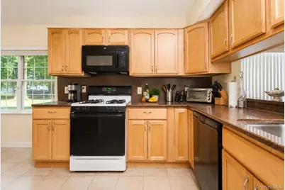 65 Mystic Circle, Bay Shore, NY 11706 - Photo 12