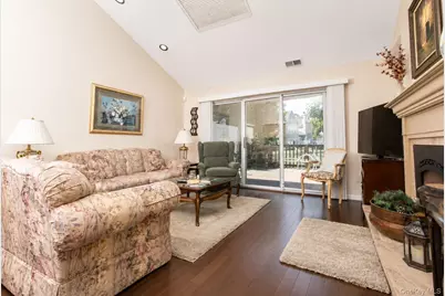 65 Mystic Circle, Bay Shore, NY 11706 - Photo 6