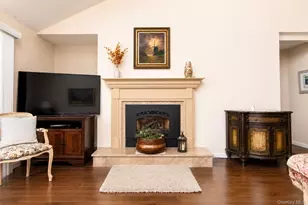 65 Mystic Cir, Bay Shore, NY 11706 - Photo 8