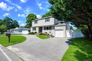 107 Terry Rd, Sayville, NY 11782 - Photo 2