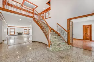 52 Snapdragon Ln, Roslyn Heights, NY 11577 - Photo 8