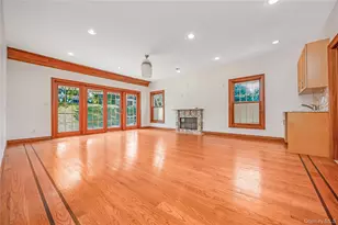 52 Snapdragon Ln, Roslyn Heights, NY 11577 - Photo 20