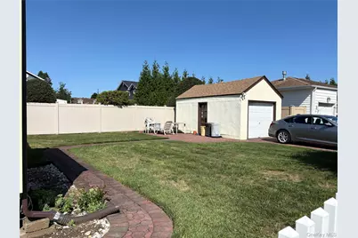 39 Emma Street, Bethpage, NY 11714 - Photo 2