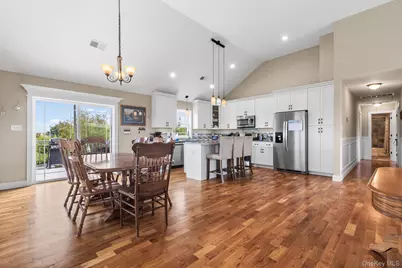 21 Meadow View Drive, Marlboro, NY 12542 - Photo 8