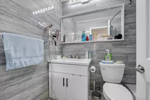 163-14 71st Ave, Fresh Meadows, NY 11365 - Photo 14