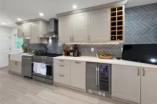 94 Massapequa Ave, Massapequa, NY 11758 - Photo 10