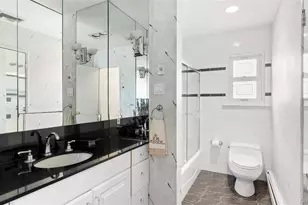 20 Acorn Ln, Plainview, NY 11803 - Photo 16