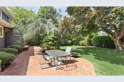 20 Acorn Lane, Plainview, NY 11803 - Photo 18
