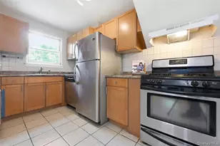 82-75 Langdale St, New Hyde Park, NY 11040 - Photo 4