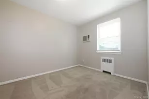 82-75 Langdale St, New Hyde Park, NY 11040 - Photo 18