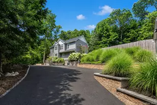 79 Oakside Rd, Smithtown, NY 11787 - Photo 6