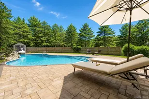 79 Oakside Rd, Smithtown, NY 11787 - Photo 8