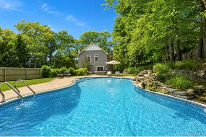 79 Oakside Road, Smithtown, NY 11787 - Photo 10