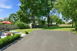 277 Howell Ave, Riverhead, NY 11901 - Photo 20