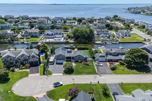 10 Raeburn Ct, Babylon, NY 11702 - Photo 4