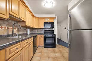87-14 169th St, Jamaica, NY 11432 - Photo 24