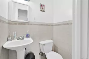 87-14 169th St, Jamaica, NY 11432 - Photo 32