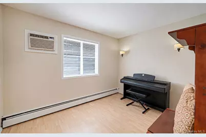 48 Oakmont Avenue, Selden, NY 11784 - Photo 16
