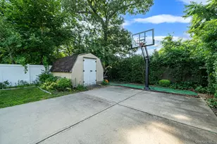 48 Oakmont Ave, Selden, NY 11784 - Photo 24